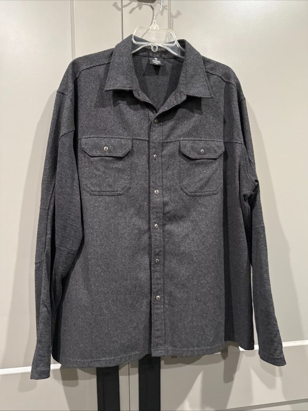 KUHL Men’s Konflict Merino Wool Button‑Down Shirt XL Charcoal Gray – EUC